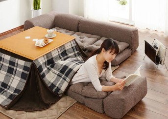 japan-kotatsu-heated-table-bed-4-889x633